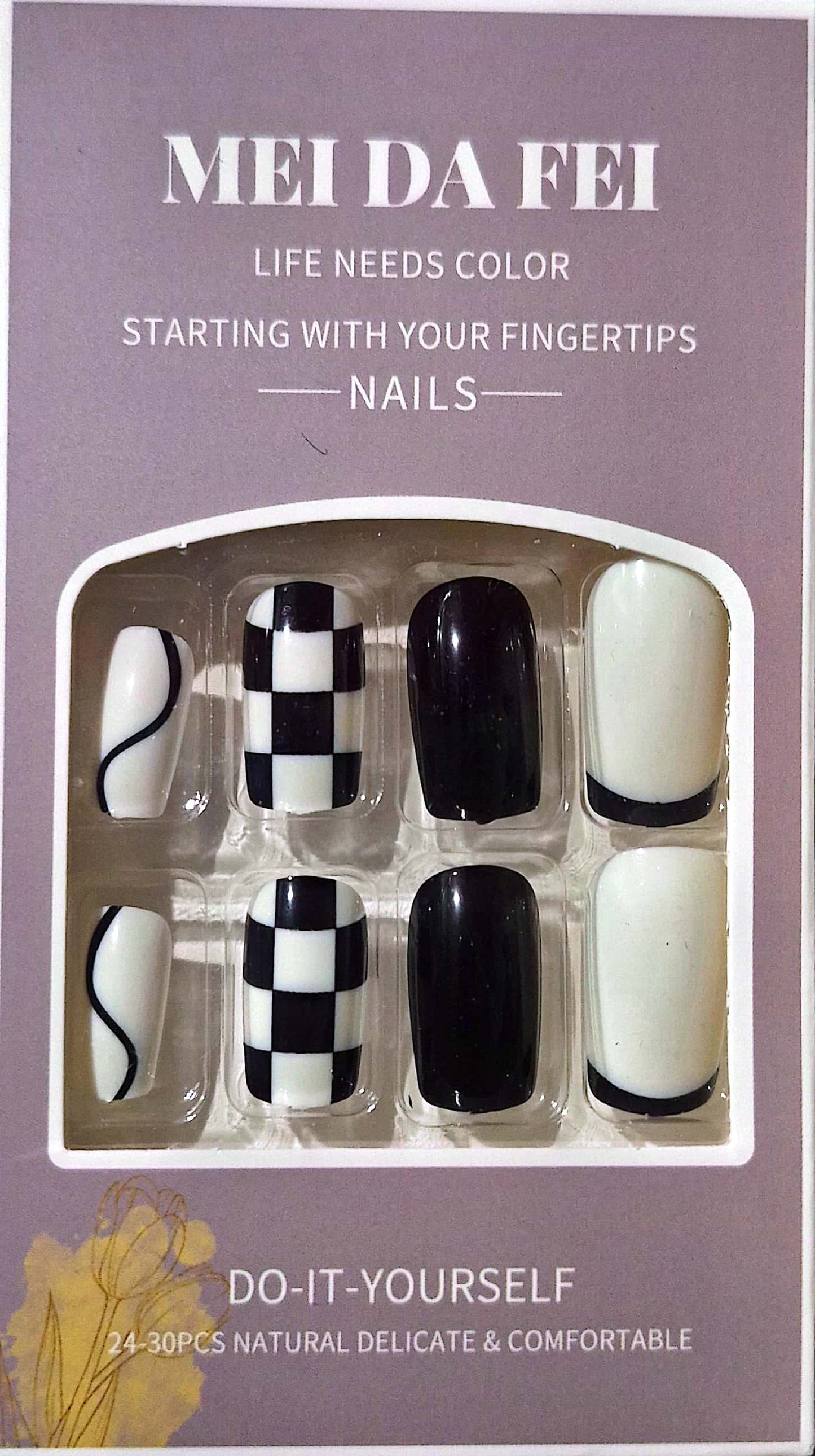 Black and White Press-On Nails Set ā Glossy Floral Design Artificial Nails for DIY Manicure