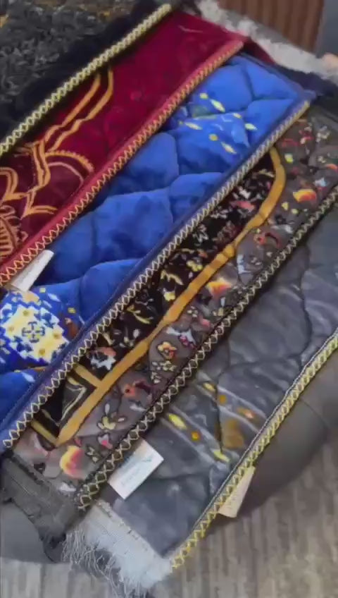 Travel-friendly compact prayer mat for children, 60x42 cm